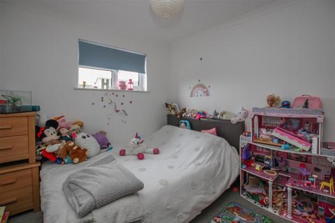 1 bedroom maisonette for sale, Abenberg Way, Hutton, Brentwood