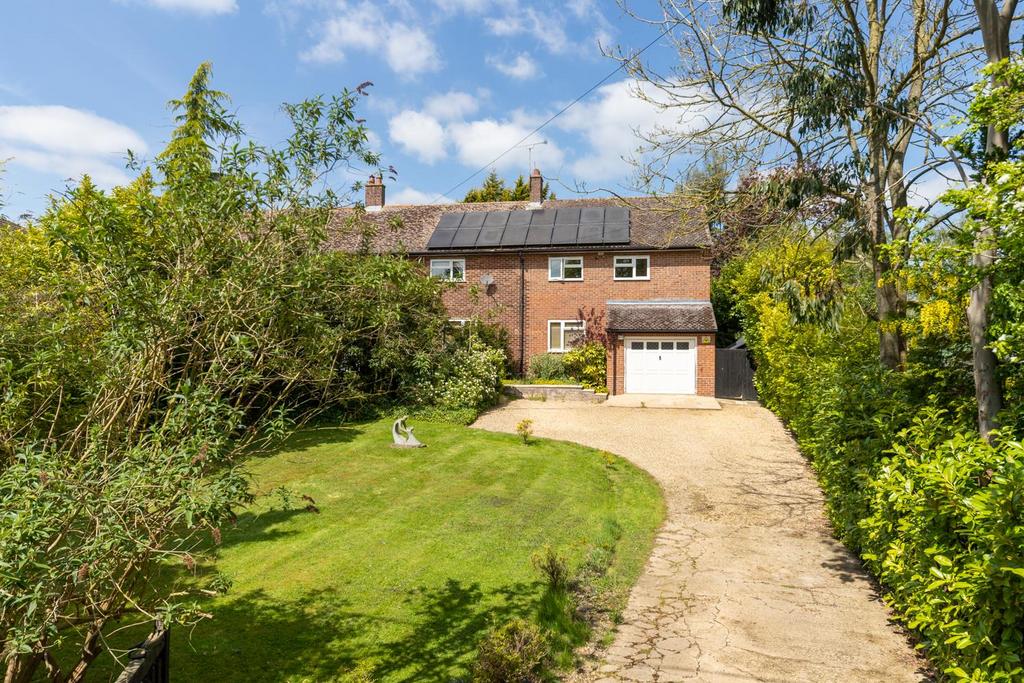 Village Road, Cockayne Hatley 5 bed semidetached house £550,000
