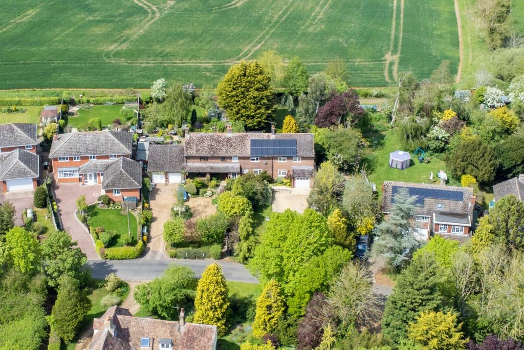 Village Road, Cockayne Hatley 5 bed semidetached house £550,000