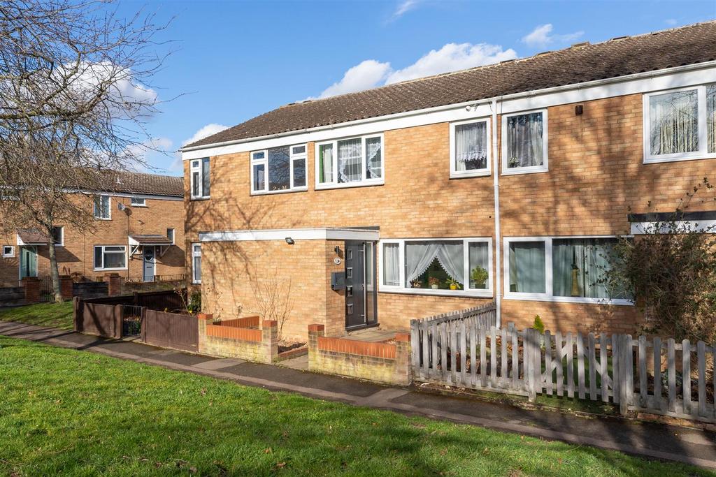 Winchester Road, Sandy 3 bed terraced house £285,000