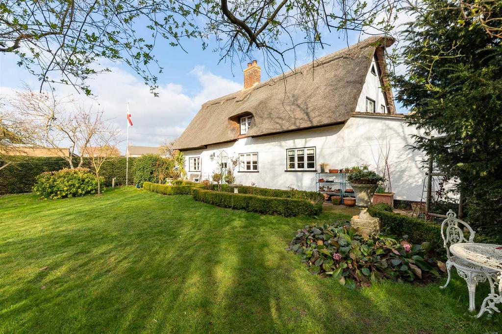 Blunham Road, Moggerhanger, Bedford 3 bed property for sale £550,000