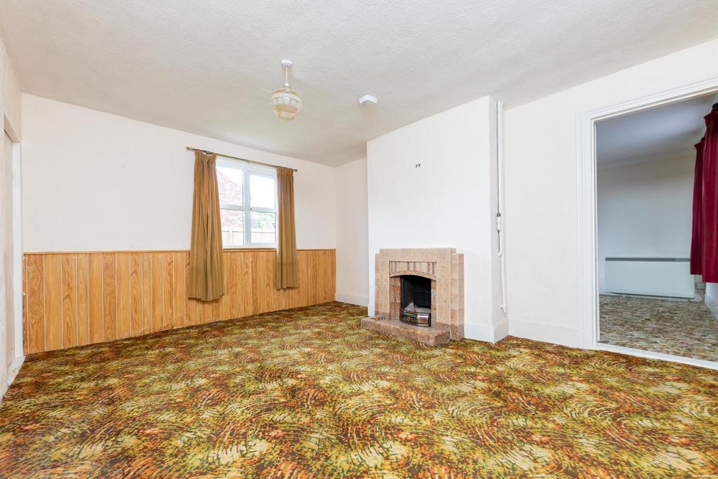 Sandy Road, Everton, Sandy 3 bed detached house £400,000