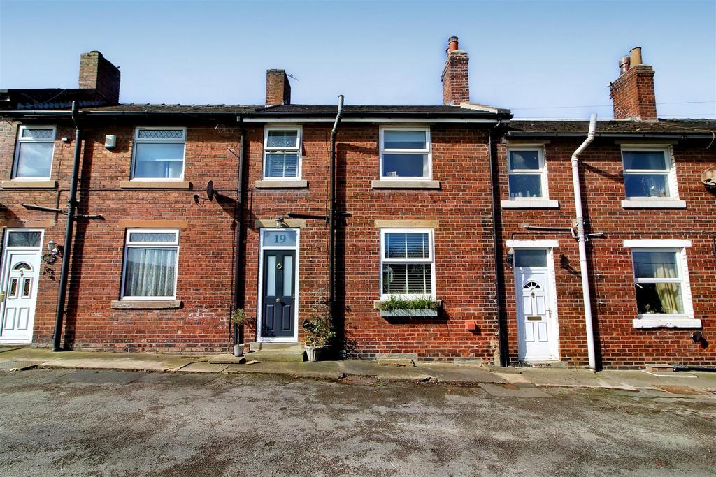 Woodbine Terrace, Clayton West, Huddersfield, HD8 9PY 2 bed terraced