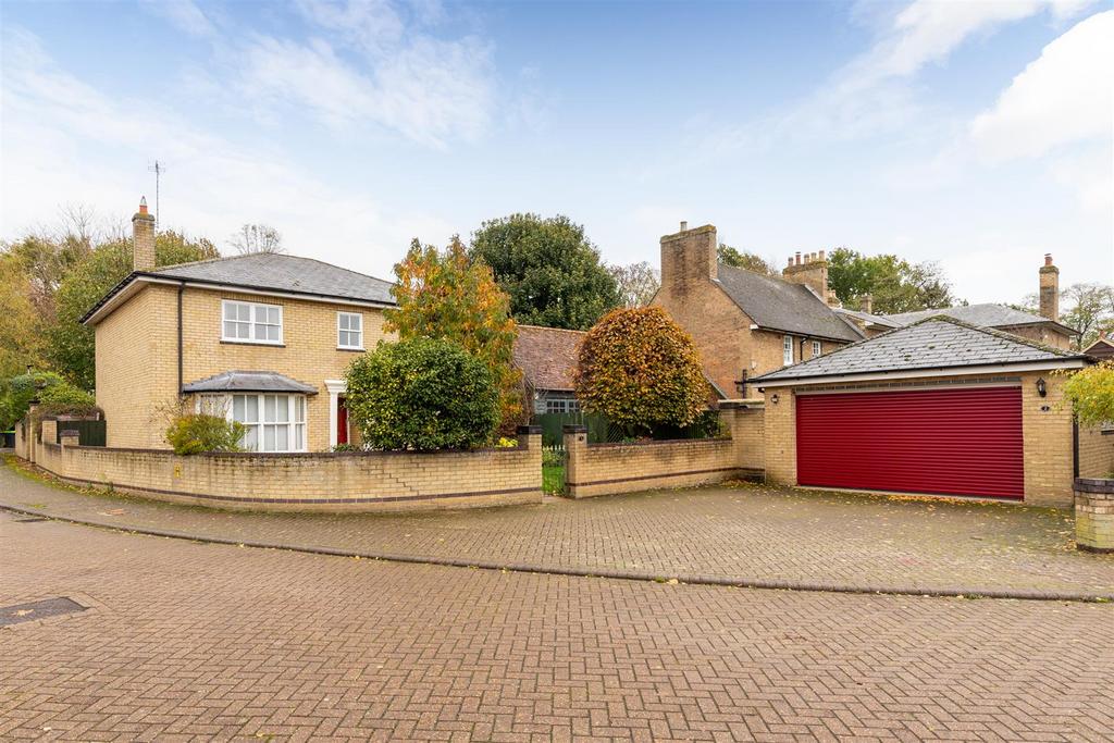 Grange Way, Willington, Bedford 4 bed detached house £550,000