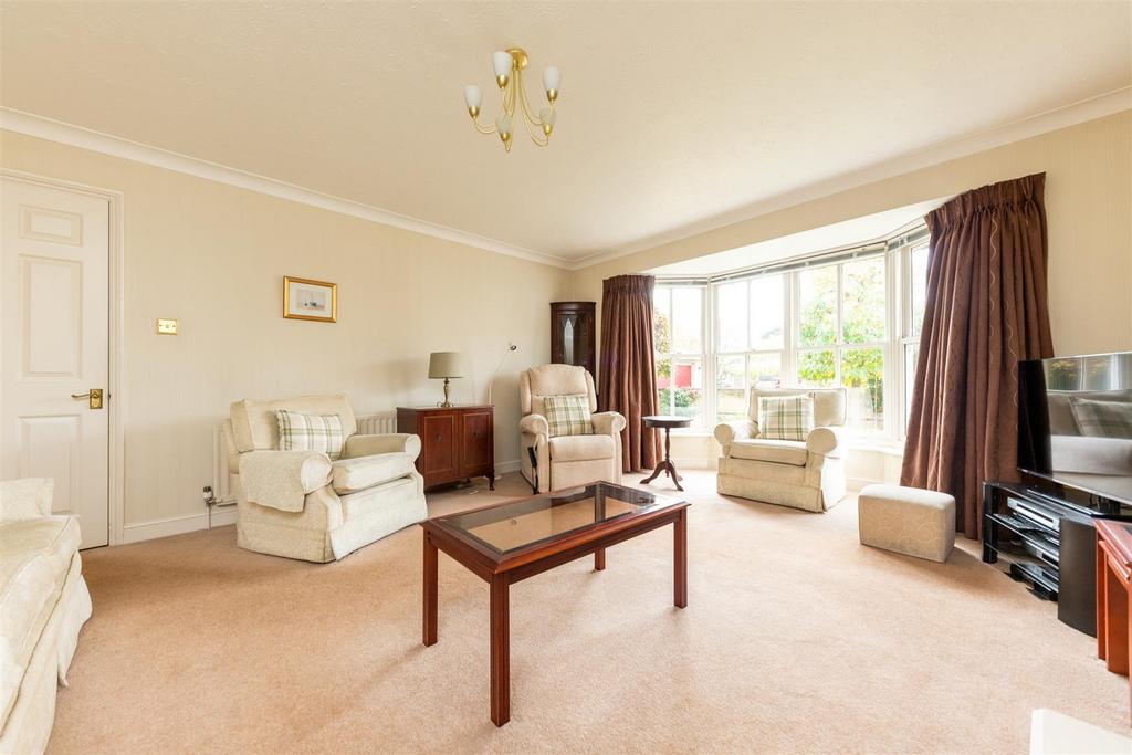 Grange Way, Willington, Bedford 4 bed detached house £550,000