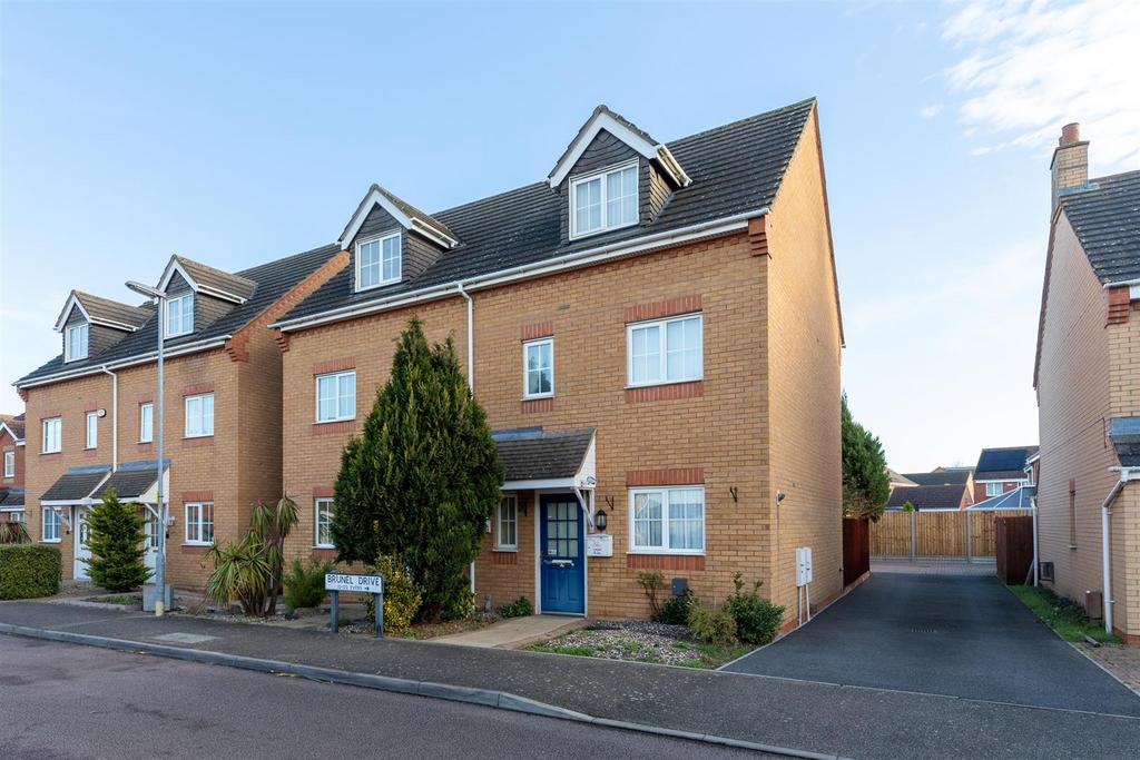 Brunel Drive, Biggleswade 4 bed semidetached house £380,000