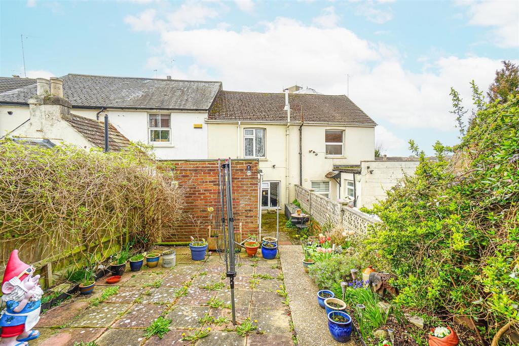 Hollington Old Lane, St. LeonardsOnSea 2 bed terraced house for sale