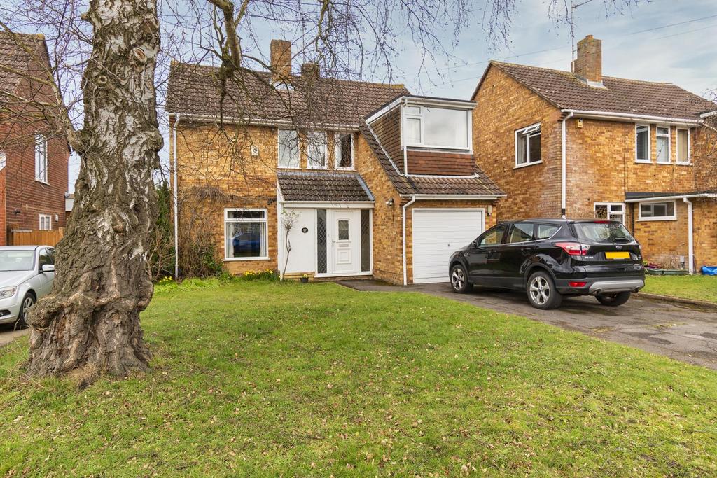 Kenton Road, Earley, Reading 3 bed detached house for sale £735,000