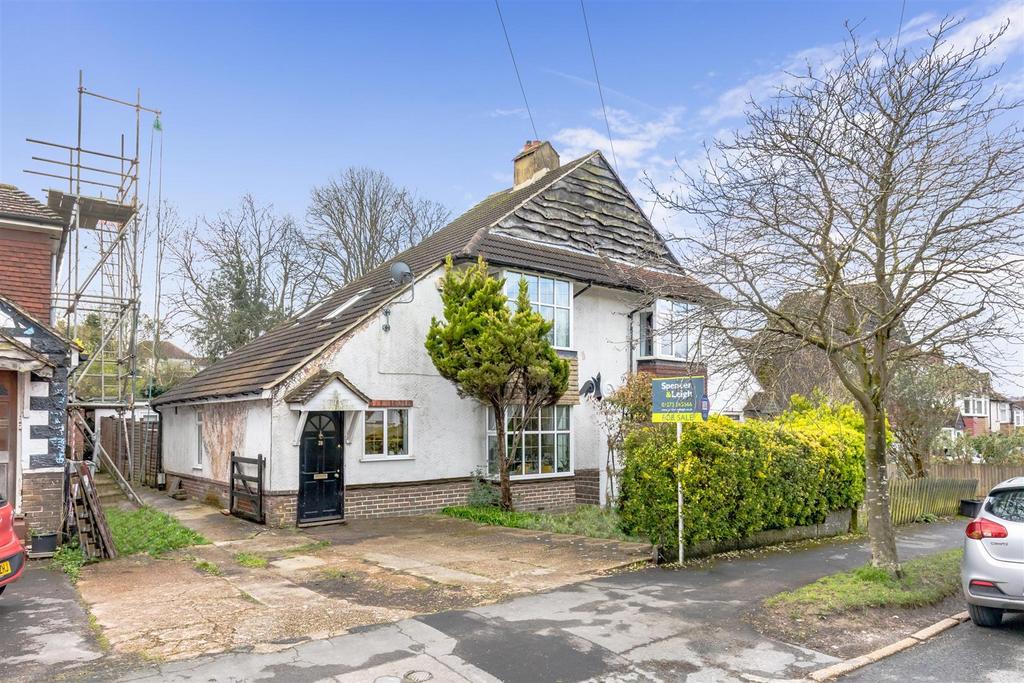 Mackie Avenue, Patcham, Brighton 4 bed semidetached house for sale £