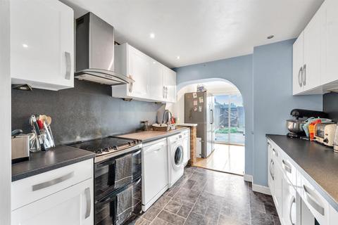 8 Tilbury Close, Orpington, BR5 2JR