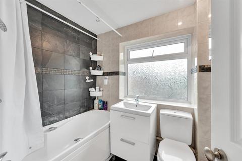 8 Tilbury Close, Orpington, BR5 2JR