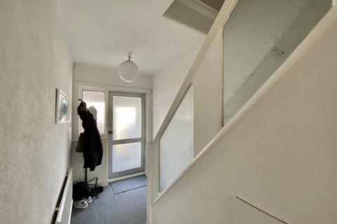 3 bedroom end of terrace house for sale, Windsor Avenue, Hillingdon, Middlesex, UB10 9AT