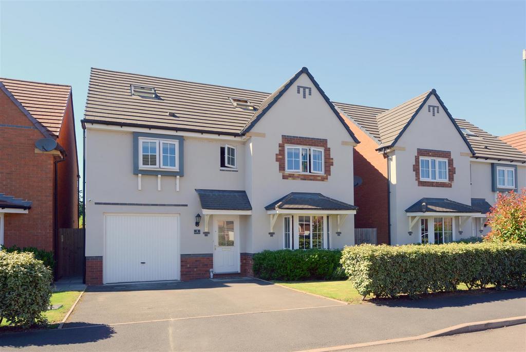 Maithen Crescent, Bowbrook, Shrewsbury 5 bed detached house £400,000