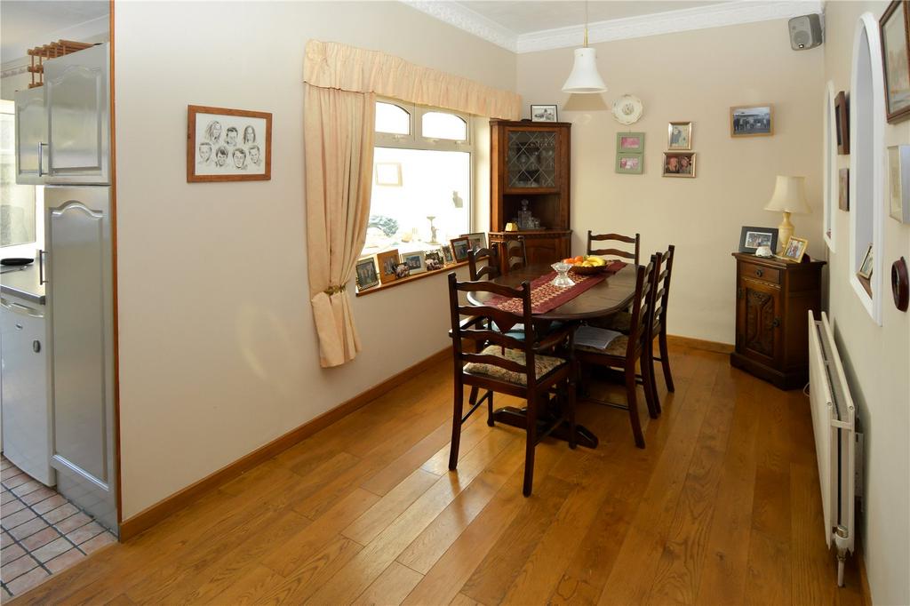 Farren Road, Northfield, Birmingham, B31 3 bed semidetached house £