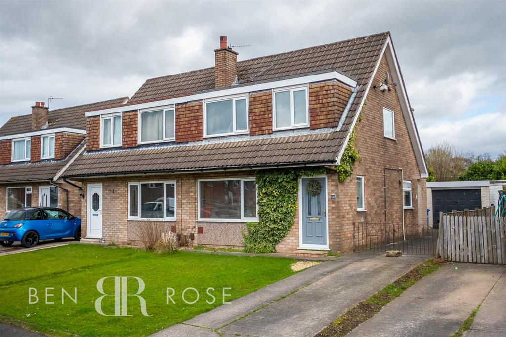 Claughton Avenue, Leyland 3 bed semidetached house for sale £180,000