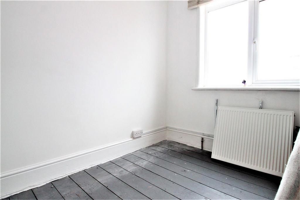 Box room 1.jpg
