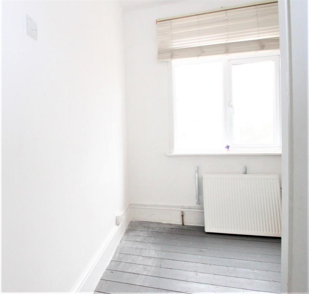 Box room 2.jpg