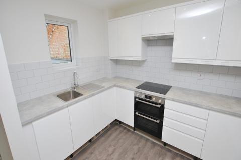 2 bedroom maisonette to rent, BAKER STREET