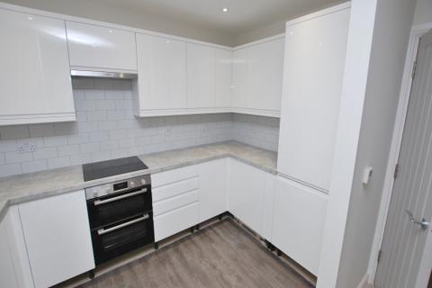 2 bedroom maisonette to rent, BAKER STREET