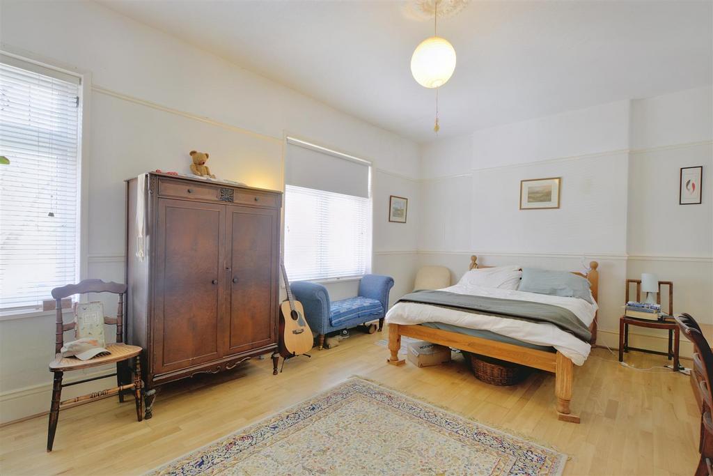 Bedroom 1 1.jpeg
