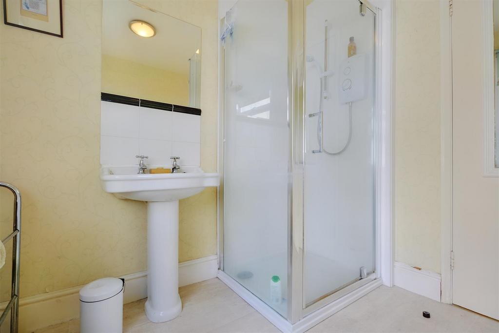 Bathroom 2.jpeg