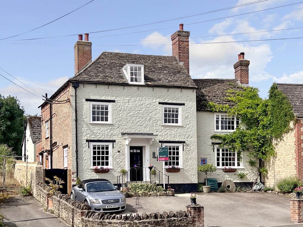 Lechlade Road, Faringdon, SN7 5 bed detached house for sale £850,000