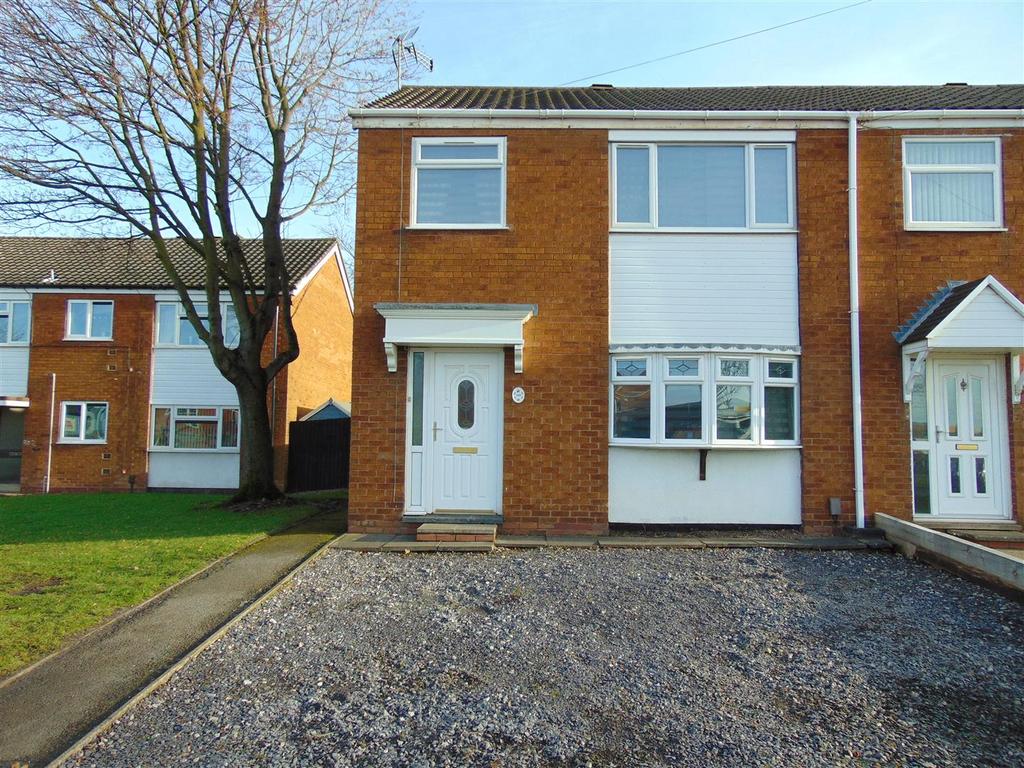 Northgate, Aldridge 3 bed end of terrace house £875 pcm (£202 pw)