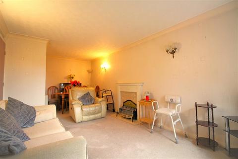 1 bedroom flat for sale, Redwood House, Church Road, Manchester