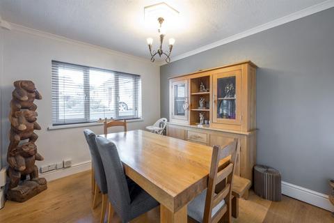 7 Elm Close, Stourbridge, DY8 3JH