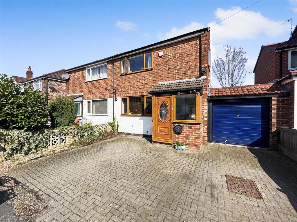 Witley Drive, Sale 3 bed semidetached house for sale £390,000