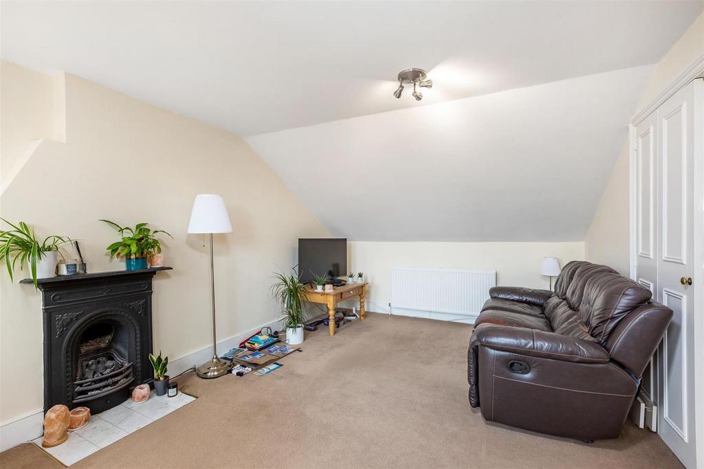 21146 james anderson   flat 3 175 lower richmond r