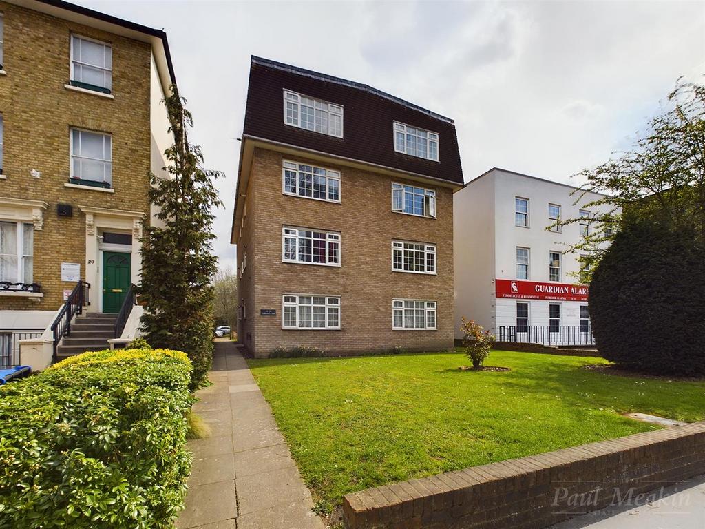 Sydenham Road, Croydon, Surrey 2 bed flat for sale £300,000
