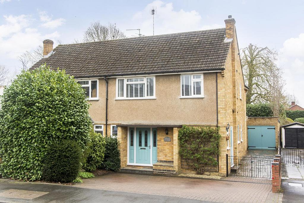 Fairway, Market Harborough 3 bed semidetached house £399,950