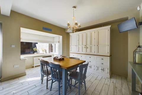 14 Castlegate, Scarborough, YO11 1QY