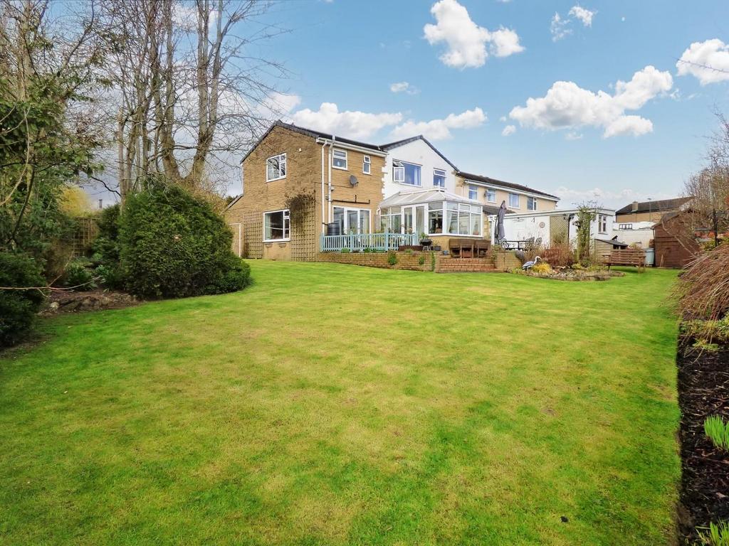 Moorview Way, Skipton 4 bed detached house £495,000