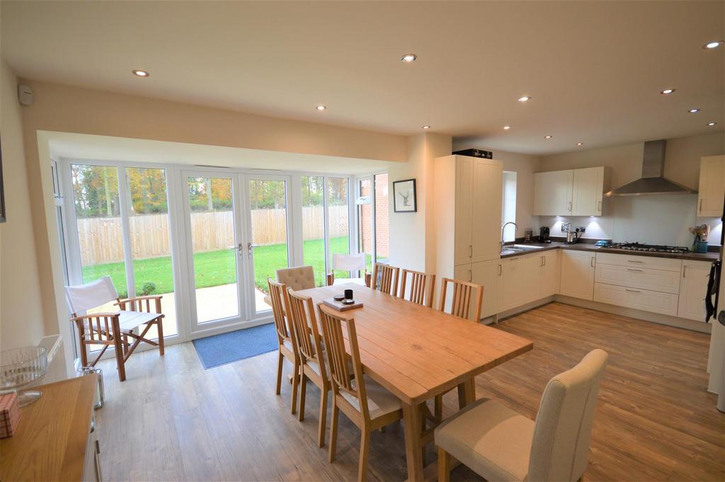 Open plan kitchen.JPG