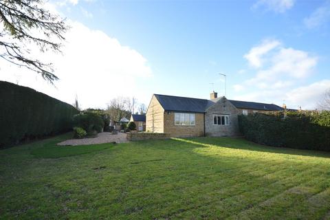 3 bedroom detached bungalow to rent, Moulton Road, Pitsford