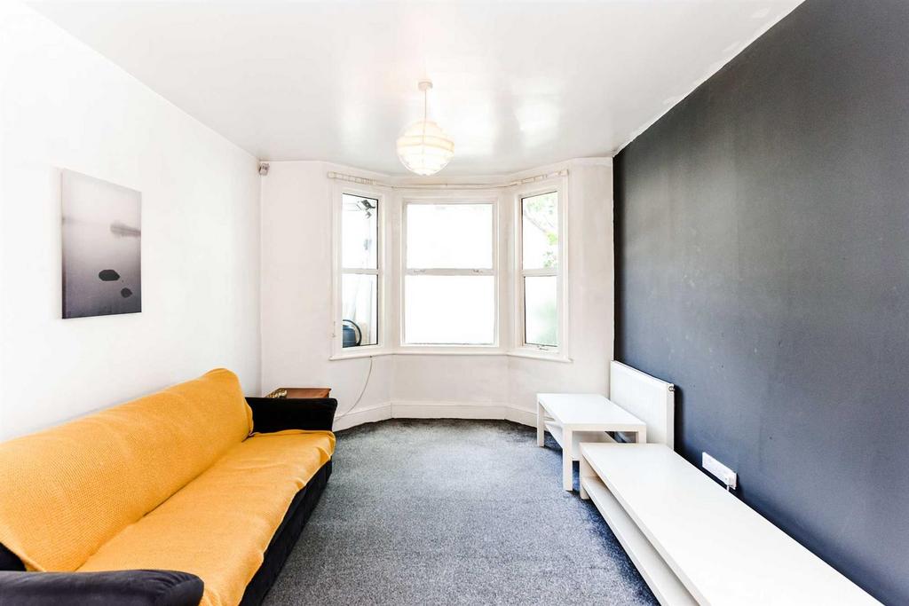 12 Tavistock Avenue-16.JPG