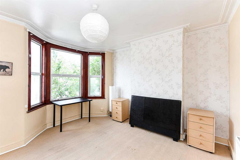 12 Tavistock Avenue-3.JPG