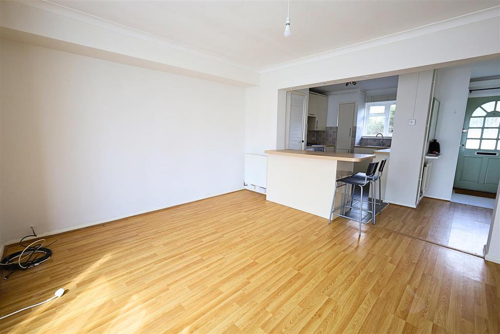 ADAMS SPECTACULAR LIVING ROOM 2.jpg