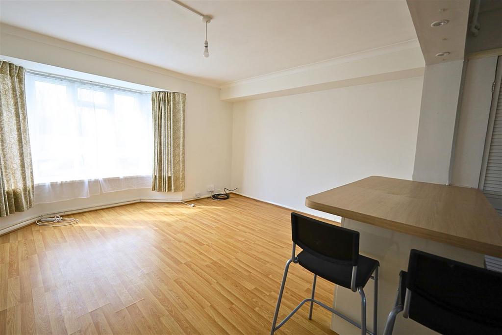 ADAMS SPECTACULAR LIVING ROOM 3.jpg