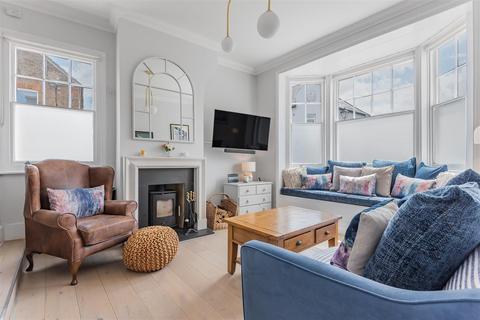 56b Grove Road, Windsor, SL4 1HS