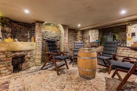 56b Grove Road, Windsor, SL4 1HS