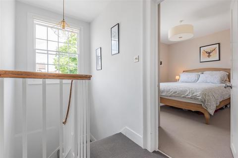 56b Grove Road, Windsor, SL4 1HS