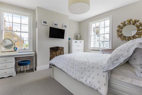 56b Grove Road, Windsor, SL4 1HS