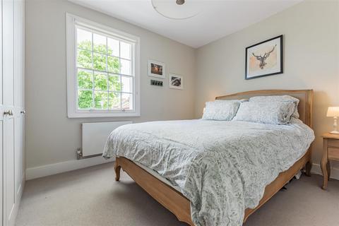 56b Grove Road, Windsor, SL4 1HS