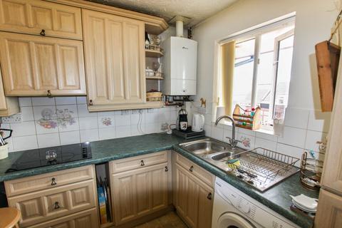 2 bedroom flat for sale, Saronie Court, Prestatyn, Denbighshire LL19 9NJ