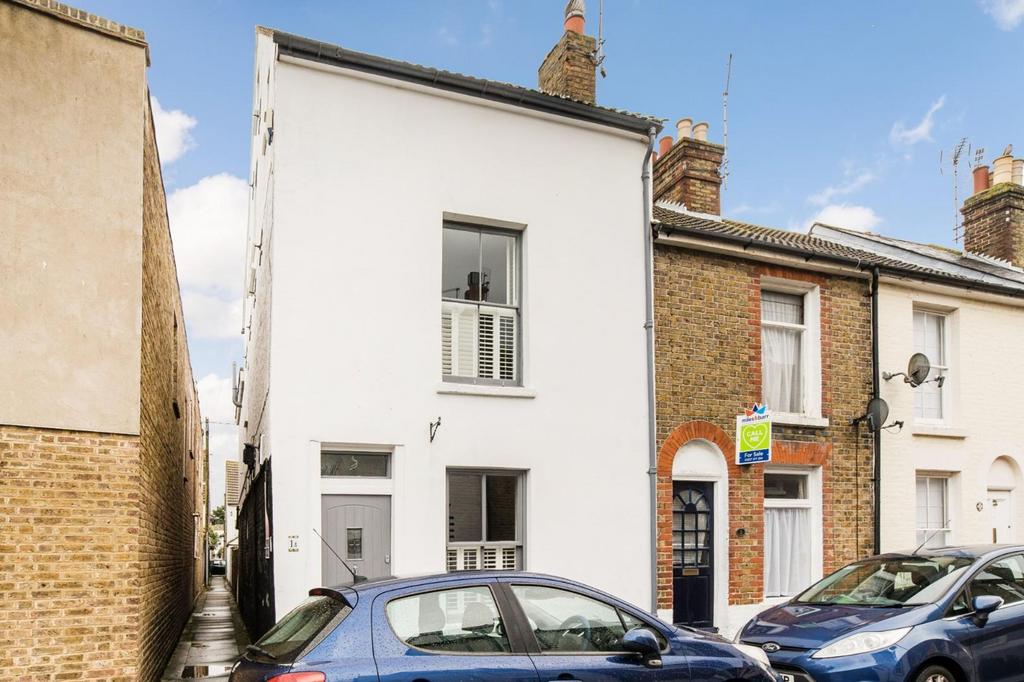 Albert Street, Whitstable, CT5 1 bed flat for sale £200,000