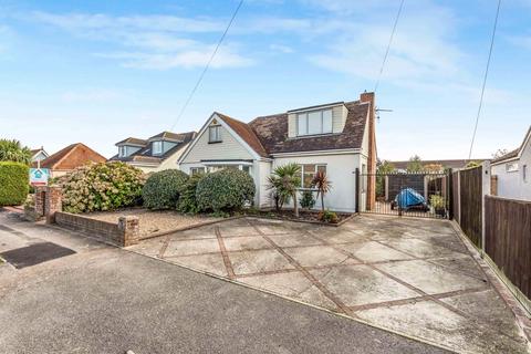 2 bedroom detached house for sale, Wheatlands Avenue, Hayling Island, Hampshire