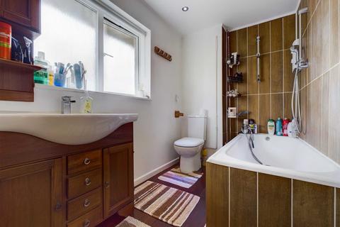 2 Howards Drive, Hemel Hempstead, HP1 3ND